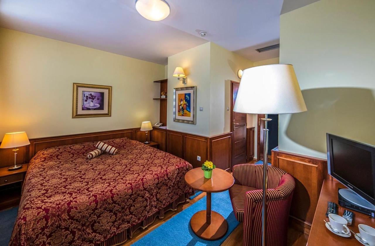 Hotel Forest Hills 지르크 외부 사진